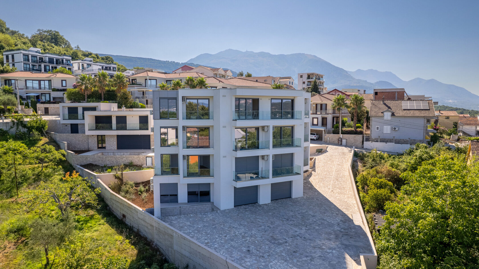 Жилой дом Jasmine Residence в Тивате